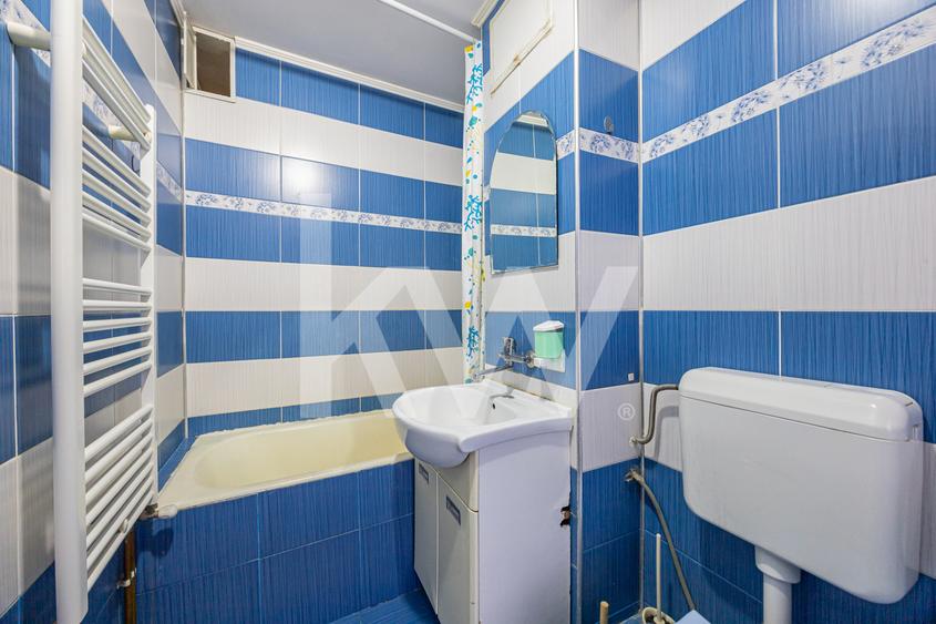 Garsonieră decomandată, 39 mp, bloc de apartamente - zona Calea București