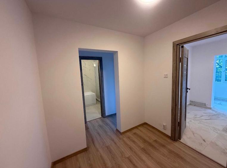 2 Camere RENOVAT - Zona Canta - Etaj intermediar - Proximitate Profi / Statiile CTP