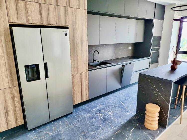 Penthouse- 4 camere cu rooftop de 200mp