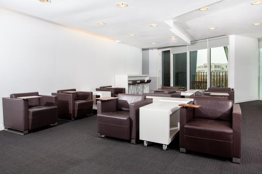 Spațiu de birou privat pentru 4 persoane în Regus Charles de Gaulle Plaza