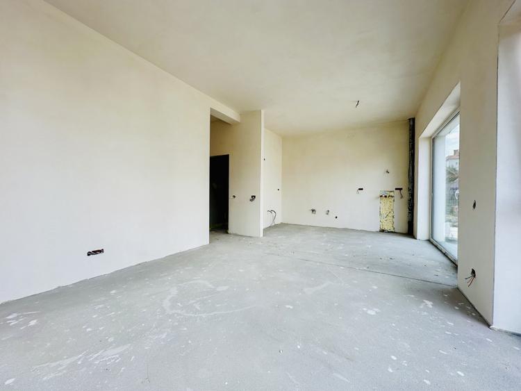 Casa tip duplex, 191 m2 utili, garaj pentru 2 masini