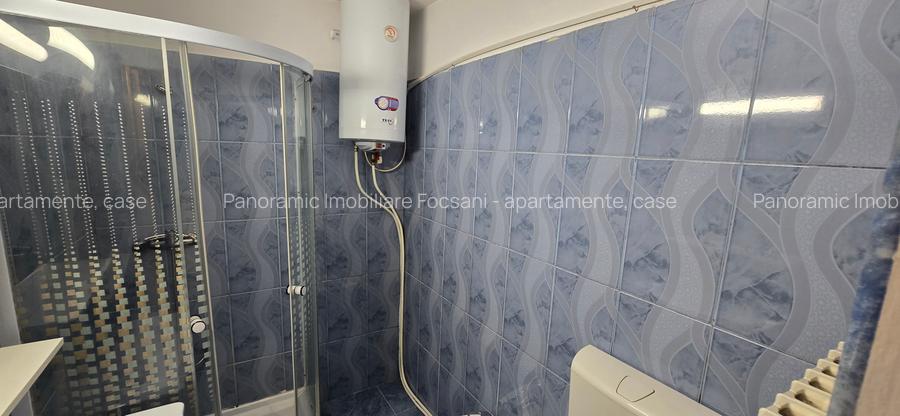 2 camere de vanzare , etaj superior, central  Focsani - 2