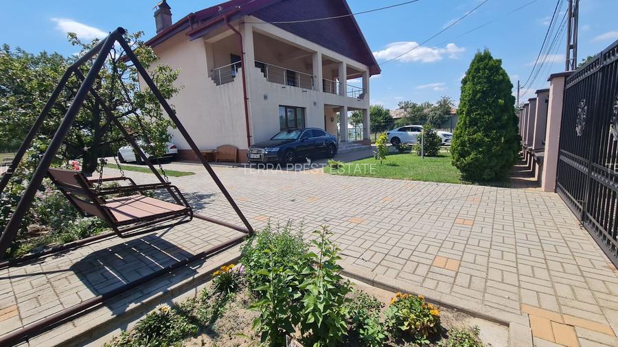 Vila impozanta in zona linistita la 15 minute de capitala! - 4
