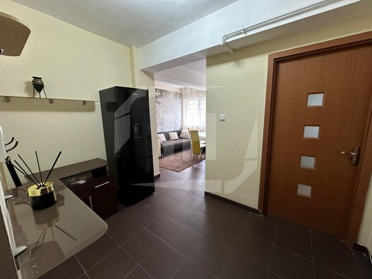 Apartament 3 camere, parcare, zona strazii Gheorghe Lazar