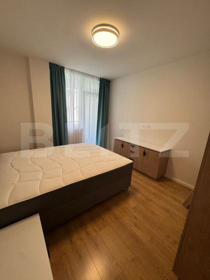 Apartament 3 camere, 65 mp, parcare, zona Plopilor, totul nou , prima inchiriere