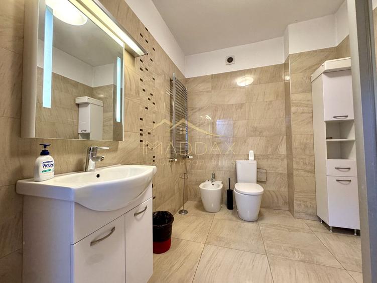 Vila centrala cu 13 camere *460mpu* + garaj // Dorobanți