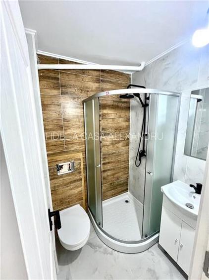 Apartament cu 4 camere Dacia, et 1 - 4