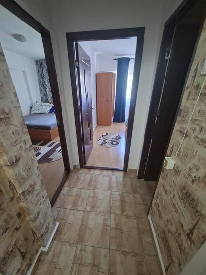 Apartament cu 3 camere, decomandat, etajul 4/8, zona Pacurari