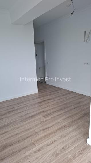 Institutul  de Marina- 3 camere decomandate, etaj 4 cu lift, - 2