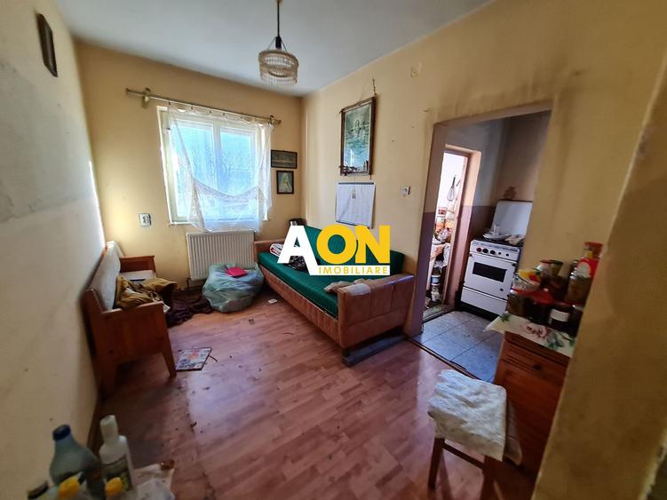 Casa 4 camere, 93 mp Construit, Teren 468 mp, Zona Cetate