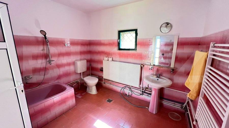 Casa, 3 camere,  100 mp utili, zona Sararie