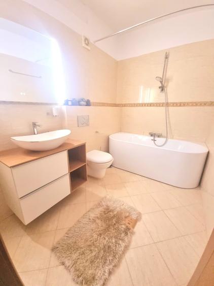 Penthouse 5 camere, 235 mp+75 mp terasa, parcare subterana, zona Buna ziua