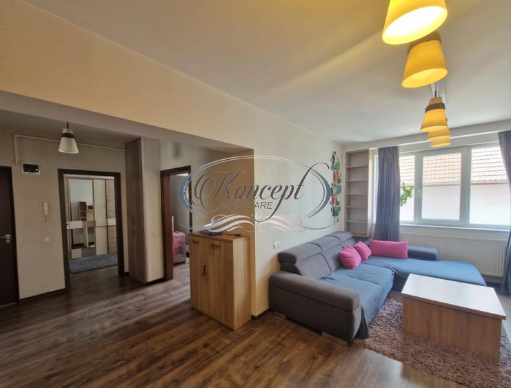 Apartament 3 camere mobilat, cu doua locuri de parcare in Andrei Muresanu