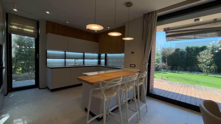 Casa / Vila Amber Gardens | Tunari | 6 camere | Otopeni
