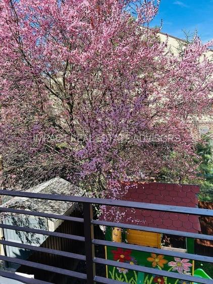 Casa cu 5 camere si garaj - la 100 ml distanta de lacul Grivita