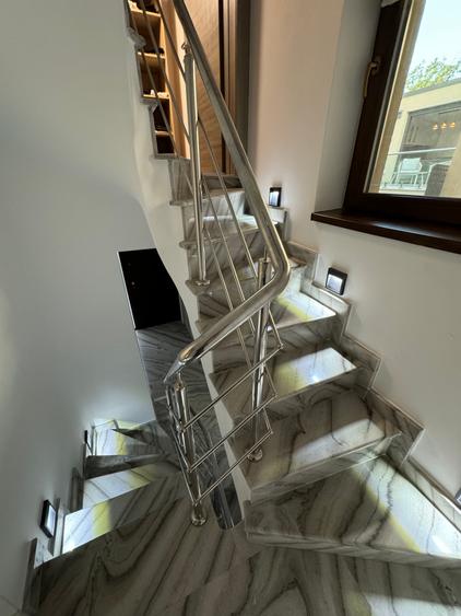 Apartament în vilă | 4 dormitoare | Curte cu grădină japoneză | Garaj, Mă