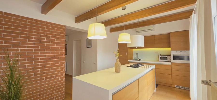 Apartament exclusivist 4 camere de vânzare, central, pietonal/str. Republicii
