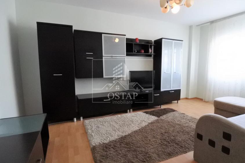 Zona Cora - apartament cu 2 camere decomandate - mobilat și utilat complet