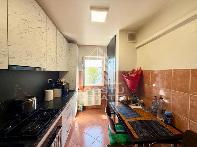 Apartament 3 camere de vanzare, Boxa, Zona Lipovei, Timisoara