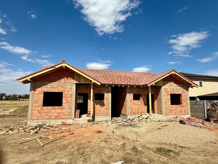 Duplex de vanzare Mosnita Noua | Despartit prin baie si dressing | 80,25 mp util