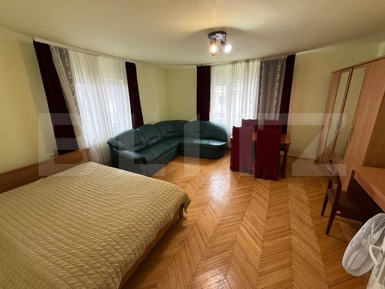 Garsoniera, 35 mp, pat matrimonial, zona UMF