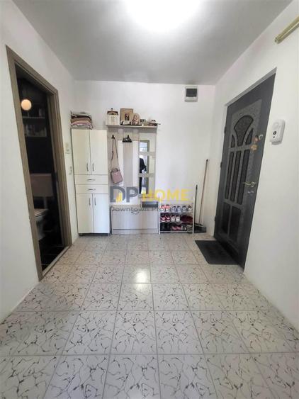 Apartament 2 Camere, Decomandat, etaj 2 din 3