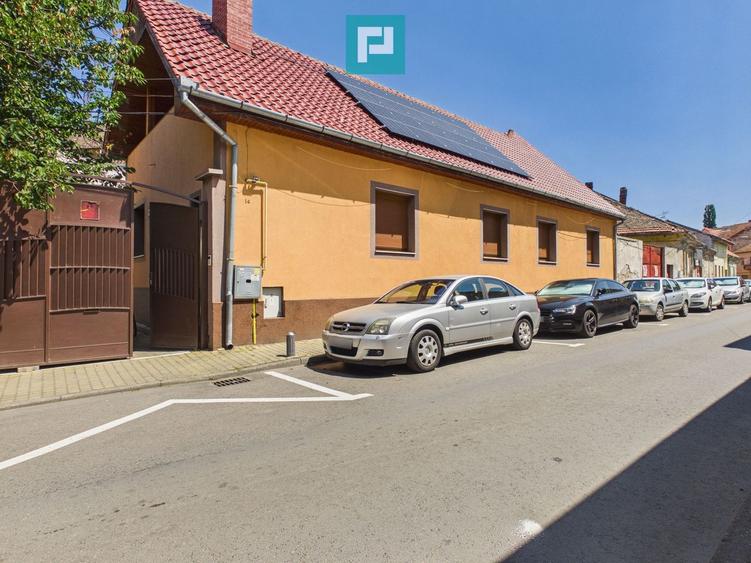 Casă ultracentrală cu 6 camere pentru investiții