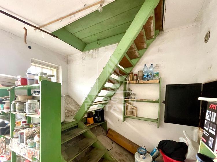 Casa 4 camere, anexe, teren generos zona Aradul Nou Cl. Timisorii