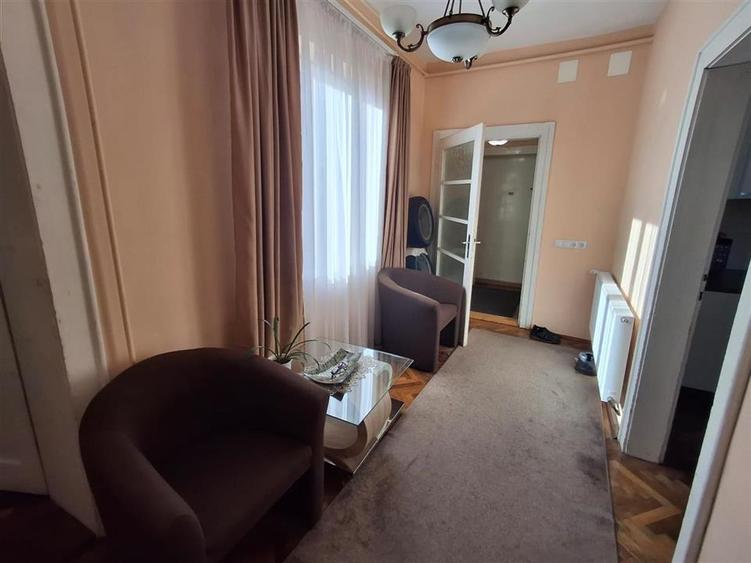 Apartament 3 camere zona Orasul de Jos