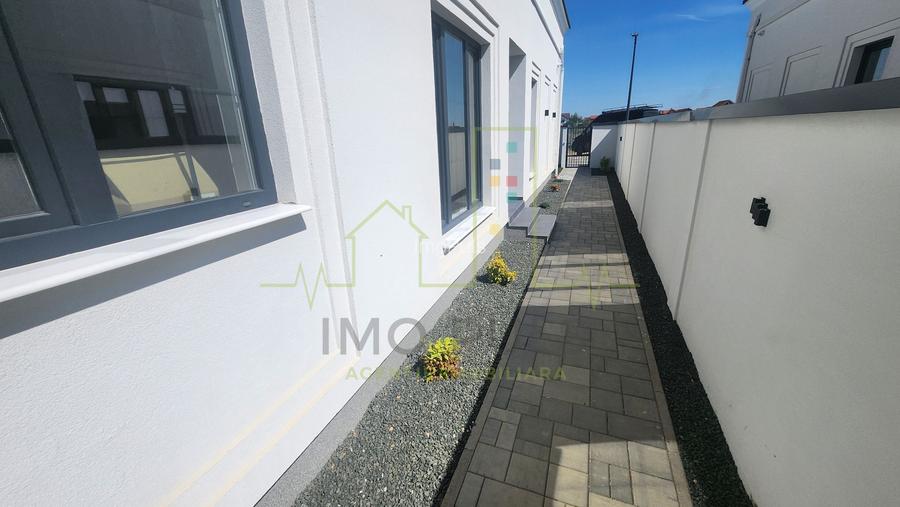 Duplex pe parter in Sacalaz. Pompe de caldura. Finisaje de top. - 13
