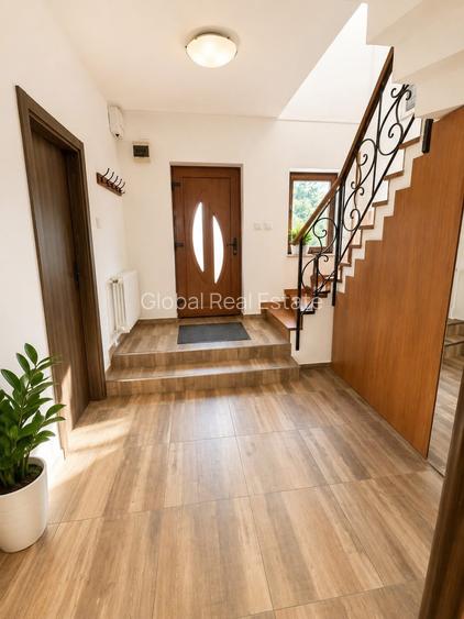 Vila 6 Camere P/M Teren 1000mp Poiana - 35