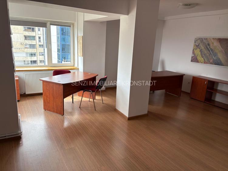 Apartament 4 camere , Centrul Civic,  B-dul Mihail Kogalniceanu - 8