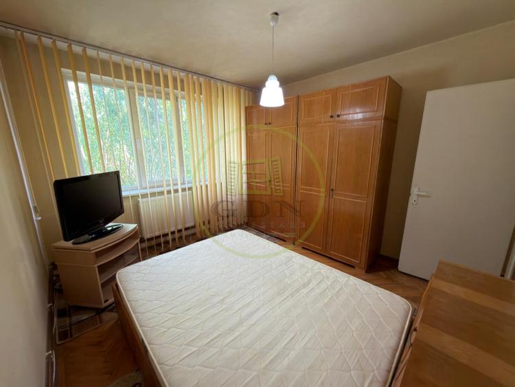 Apartament 2 camere, semidecomandat, cartier George Enescu, zona Scoala nr. 12