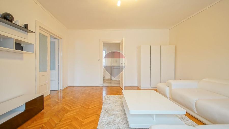 COMISION 0% | Apartament 4 camere + Curte | Zona Tractorul
