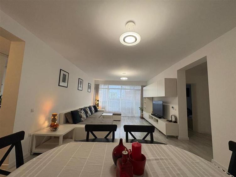 Apartament decomandat cu 3 camere 2 bai in Selimbar