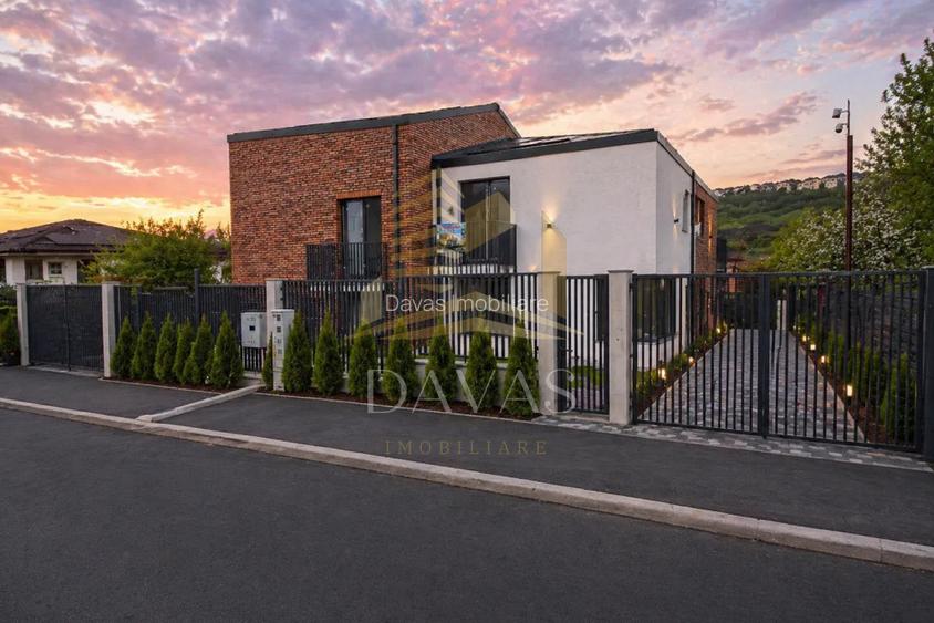 Casa cuplată de vânzare | Dezmir | 180mp utili | Teren 300mp - 2