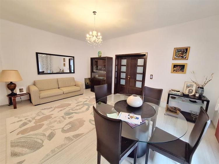 Vila eleganta ultracentrala – str. George Bacovia, Bacau