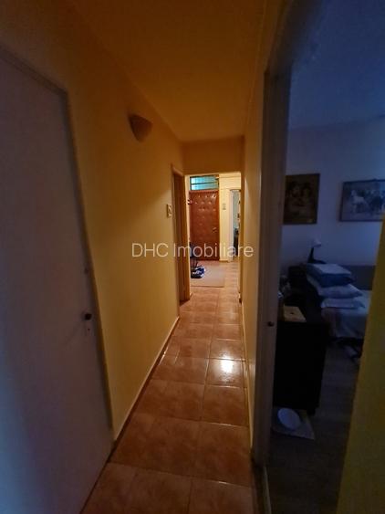 AP. 3 CAM. DEC., CENTRALA PROPRIE, BLOC '84 - 10