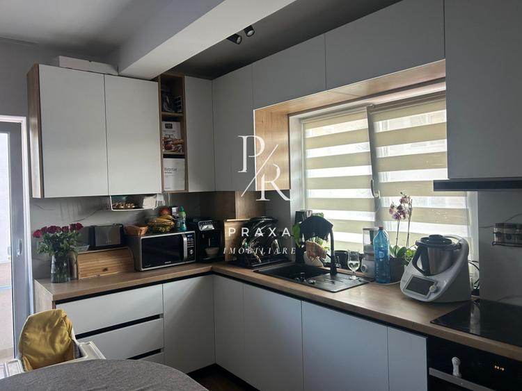 Apartament de vanzare 3 camere, 2 bai, parcare pe Cetatii!