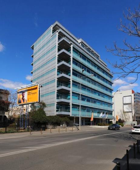 Forum III – Birouri clasa A de inchiriat zona Metrou Izvor - Parlament