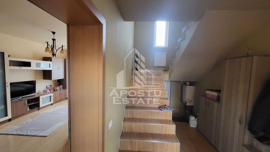 Casa individuala cu 7 camere si garaj,Dumbravita