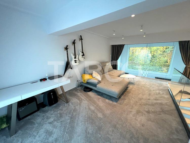 Vila exclusivista de vanzare pe Calea Dumbravii din Sibiu