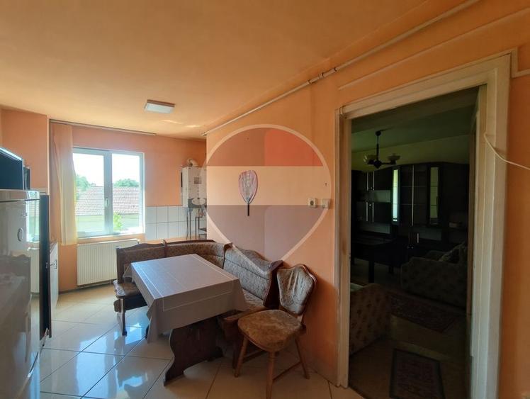 Apartament 3 camere, central, de vânzare, Salonta