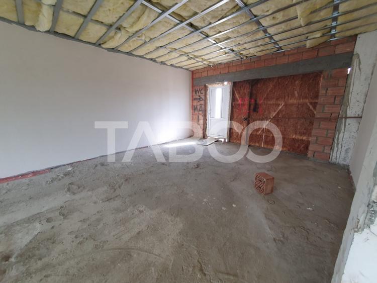 Spatiu comercial suprafata 132 mp se poate vinde si separat 66 si 66mp