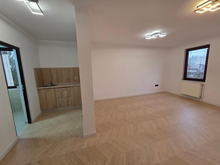 Inchiriere Clădire Birouri P+2-Ultracentral Ploiești-100mp/etaj-200mp/Clad+Curte