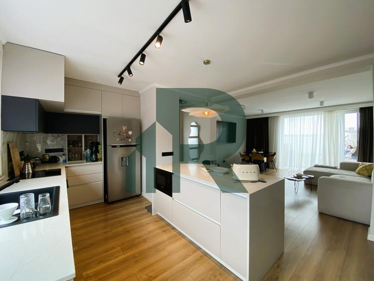 Duplex cu 4 camere 2 bai si curte libera 200 mp in Cisnadie