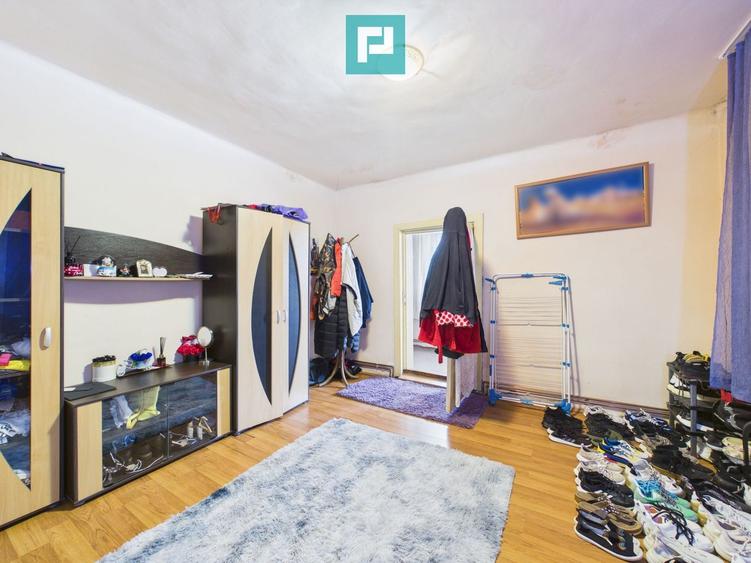 Casă cu 3 camere de vânzare în zona Bujac
