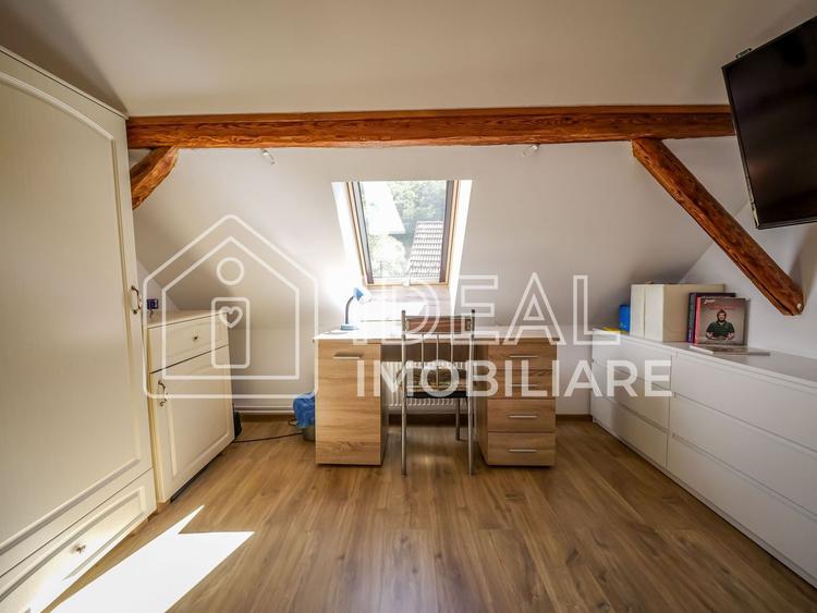 Casă individuală cu 5 camere și curte proprie - în Cisnădioara