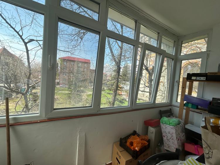 Apartament cu două balcoane