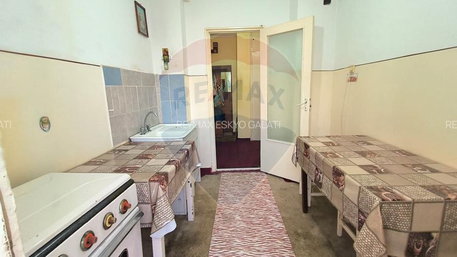 Apartament cu 3 camere de vânzare, decomandat Micro 17- Galați - 11